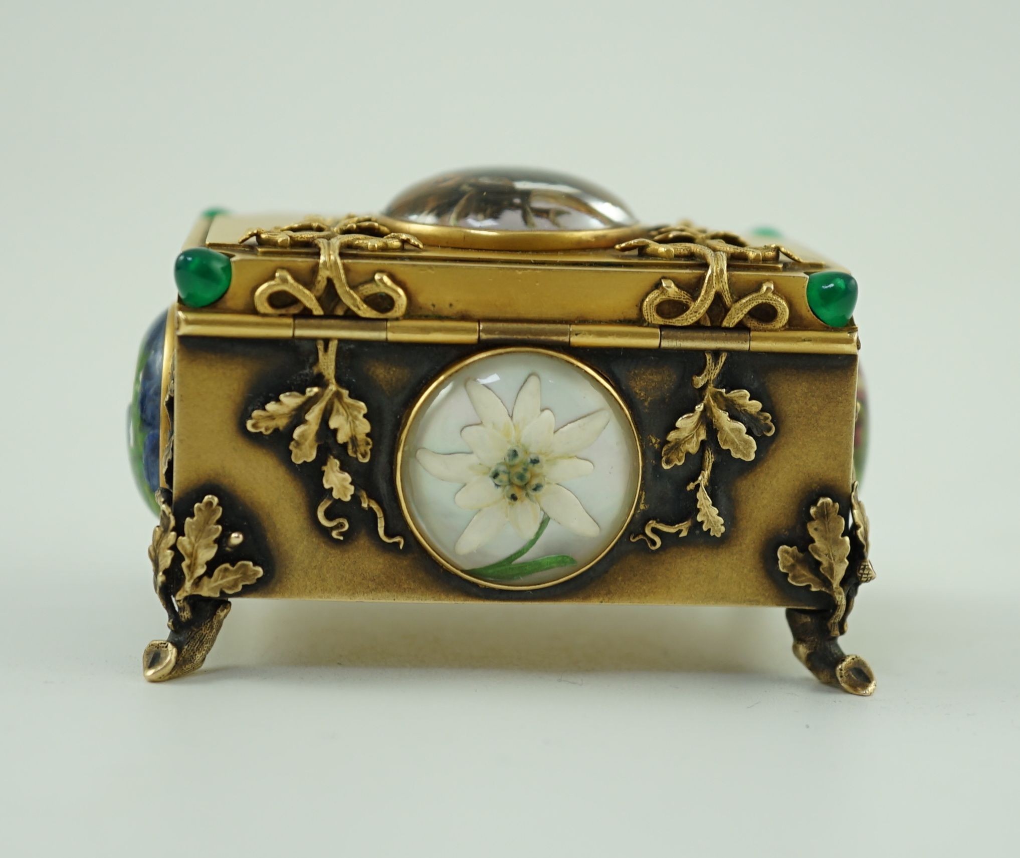A late 19th/early 20th century Viennese gold, chrysoprase and Essex crystal set small trinket casket, by Josef Siess Sohne, (1895-1922)